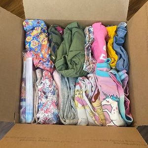 4T Girls Bundle items 24 pieces